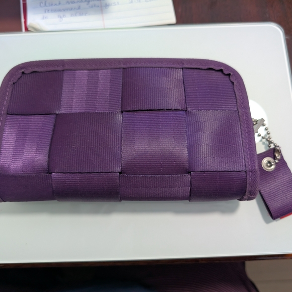 Harveys Classic Wallet in Mulberry - Picture 4 of 5